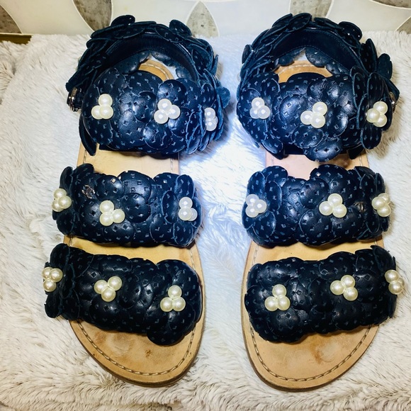 Chanel Black Leather Camellia Flower Flat Sandals - Picture 8 of 14